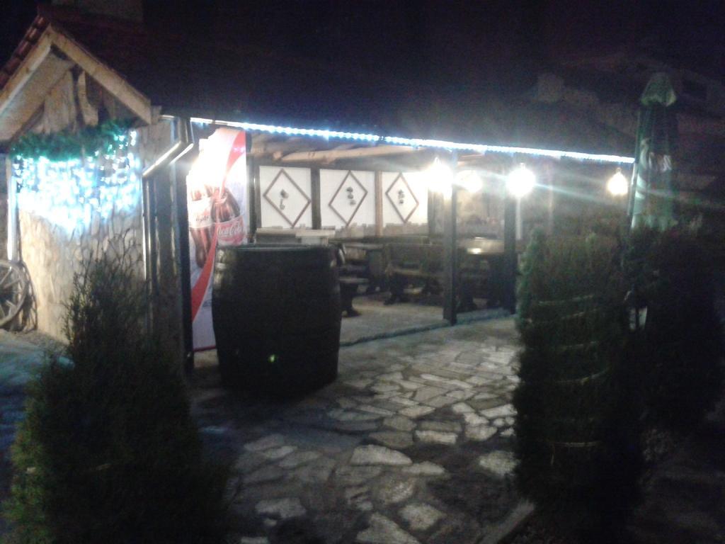 Къщата - Къща За Гости Ribarica Exterior photo